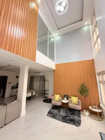 Le Salon Gris - Image 4