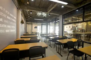 The Plug Hotel - Image 4