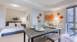 Modern 1BR - Walk to CN Tower - Sleeps 4 - Image 2
