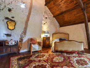 Charming typical Auvergne cottage with large garden and view of the countryside. - Image 4