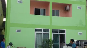 J&E - Image 2