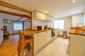 Charming 1 Bedroom Period Cottage in Sevenoaks - Image 4