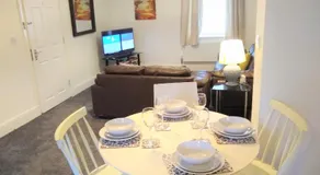 Modern comfy 2-Bedroom flat in St Helens - Image 2