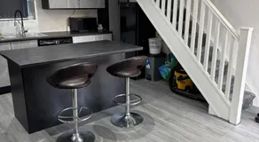 Aurang House, 1 Bedroom, with Kitchen, 55" Flat TV, Private Parking - Image 2