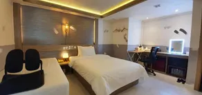 Friendly DH Naissance Hotel by Mindrum Group - Image 4