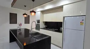 New 5 bedroom Single story house - Image 3
