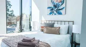 Metropol 812 - Image 2