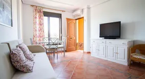 Apartamentos Turísticos Trajano - Image 2