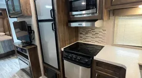 Beautiful RV 15 Min to Downtown Orlando - Image 4