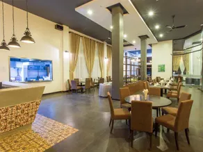 Yeak Loam Hotel - Image 2