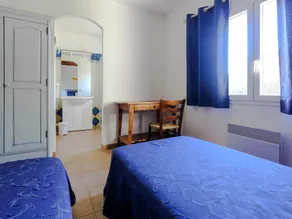 Maison à Bormes-les-Mimosas avec Piscine - Image 3