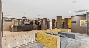2 Bedroom 2 Bathroom Apartment in the Heart of Perth CBD - Image 4