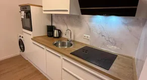 Moderne, komplett eingerichtete Wohnung mit Parkplatz & 24h Check-in - Image 4