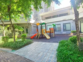 3-Bedroom Apartment in Shunde, Foshan - 160 Square Meters / 2 Private Bathrooms - Image 4