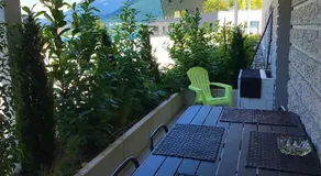 LAKE HOME - Image 5