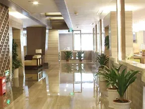 Phoenix Jinghua Hotel - Image 4