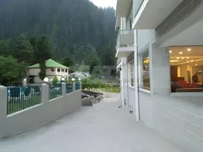 Cloud way Hotel - Image 3