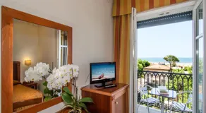 Hotel Villa Ombrosa - Image 2