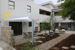 Albatross Guesthouse - Image 5