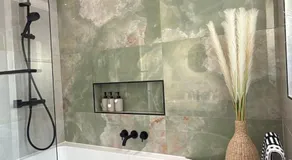 Award winning 2026 Stunning Modern 2 Bedroom Apartment in Mill Hill next to Train Station! - Image 3