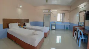 Station Hotel - Image 2
