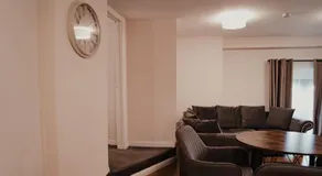 Royal Chambers Serviced Apartments - Image 4
