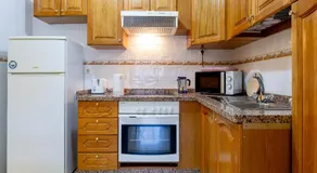 2B Apartamento Abrigos, Wifi y balcón - Image 4
