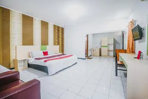 RedDoorz Plus at Neo Asri Hotel Megamendung Puncak Bogor - Image 2
