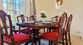 Spacious 4 Bedroom Detached Home in Iffley Village - Image 3