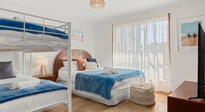 Charming Cape Wooli Home - Image 2