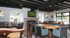 Modern en-suite room in country PubRestaurant 1 with communal kitchen - Pass the Keys - Image 3