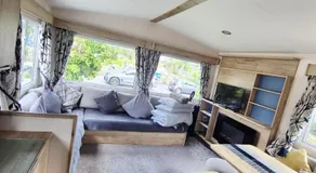 New 2 bed holiday home with decking in Rockley Park Dorset near the sea - Image 2