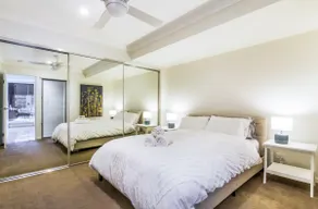 3BR Contemporary Boutique Living - Image 2