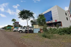 OYO 45332 Hotel Vivek Executive - Image 4