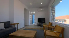 Katina's Coastal Oasis - Image 3