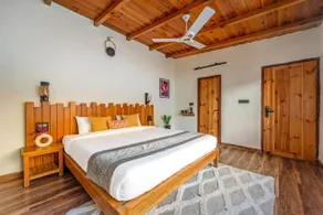 ELIVAAS Signature Casa Gaula Spanish Theme 4-BHK Cottage with Lawn and Outdoor Sit-Out 20 mins away from Bhimtal Lake - Image 2