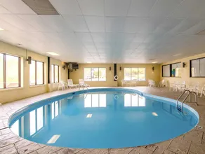Spark by Hilton Lexington - Image 3