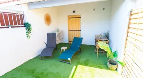 Love Room du Mont d'Or - Baignoire SPA - Minibar offert - Image 4