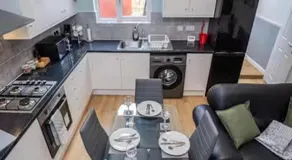 Family-Friendly Two-Bedroom Apartment near Manchester City Stadium - Image 5