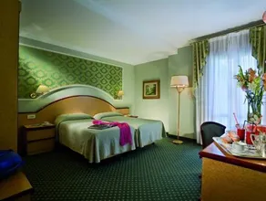 Palace Hotel Meggiorato - Image 5