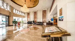 Shangri-La Original Density Hotel - Image 2