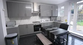 Heathrow roomzzzz BnB - Image 5