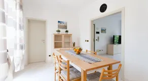 Beach House Holiday Apartments - Image 3