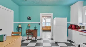 Retro Revival With Modern Luxury 3 Bedroom Home - Image 4