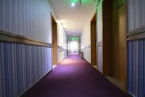 Yiwen Zhixing Fashion Hotel - Image 3