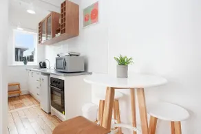 Cozy 1BR Studio Minutes From Bondi Beach! - Image 4