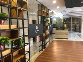 M Hotel - Image 4