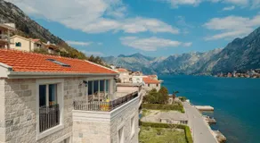 Mare Vista Kotor - Elegant Sea View Loft - Image 4