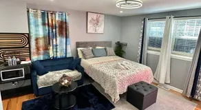 Entire rental studio unit in Queen Village Philly - Image 2