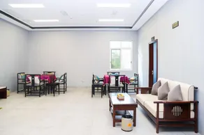 Longchen Hotel - Image 3